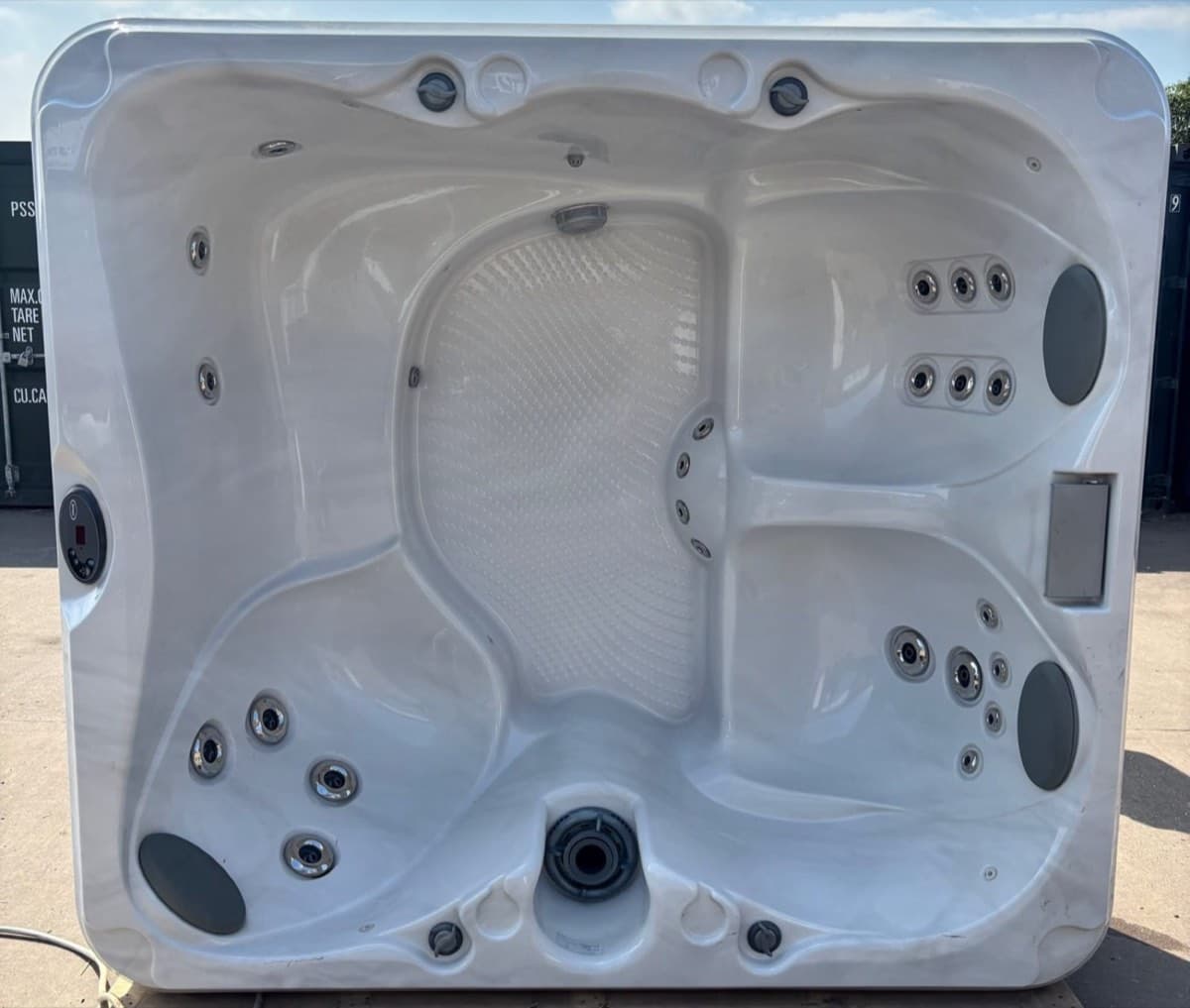Jacuzzi J225 photo 3