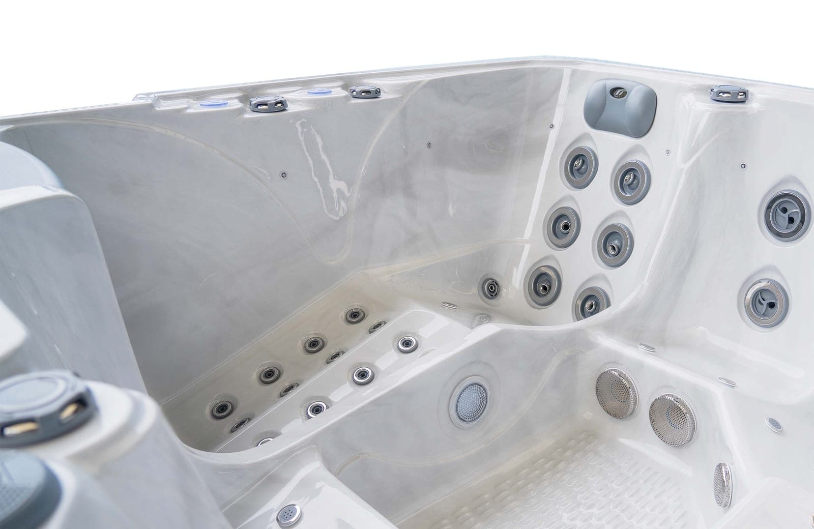 KuusiTwo hot tub — photo 13