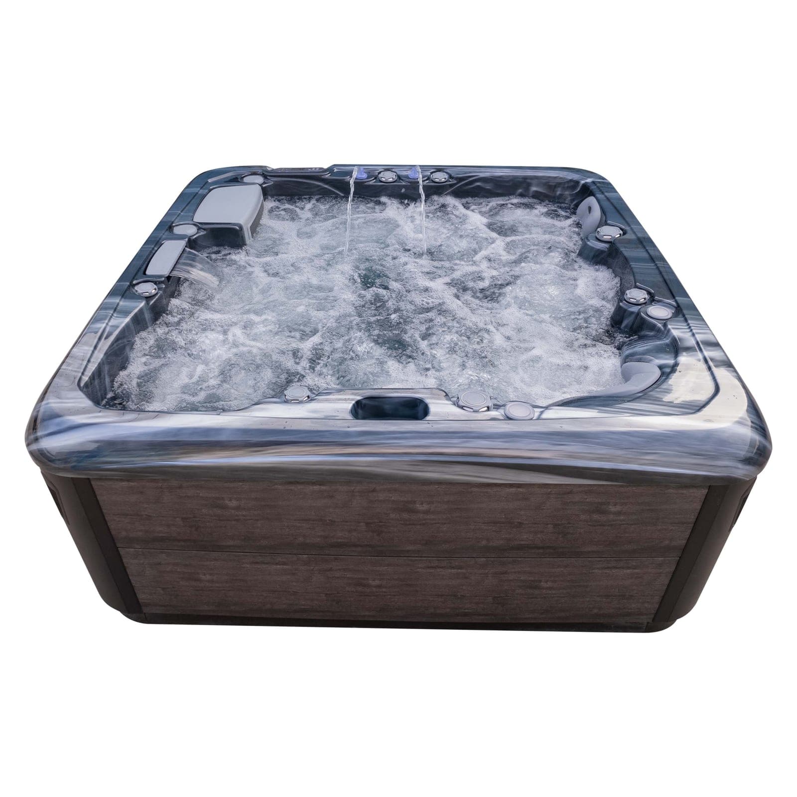 LimaTwo hot tub4