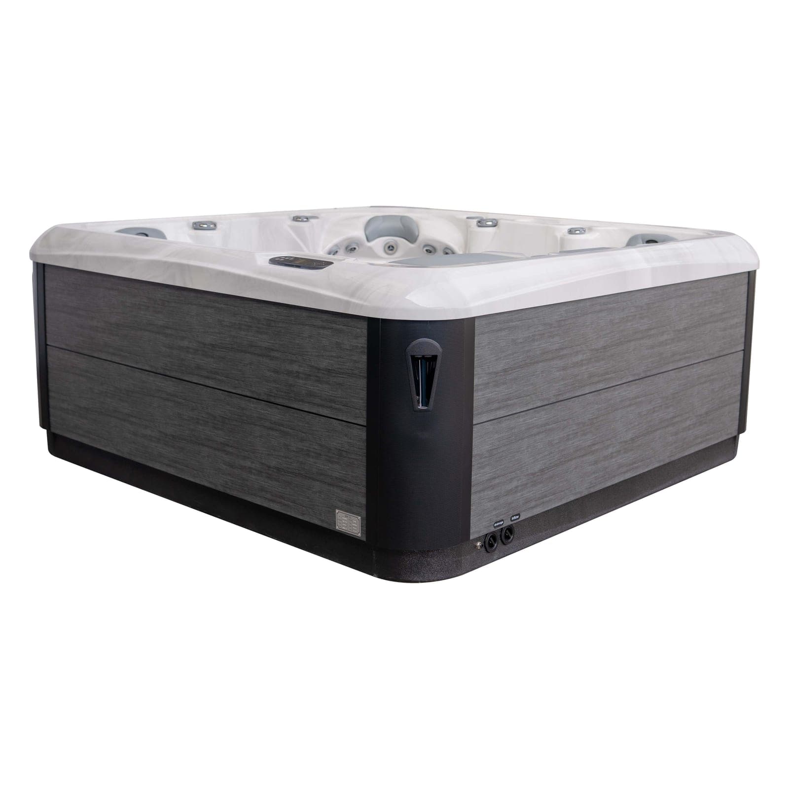 LimaTwo hot tub2
