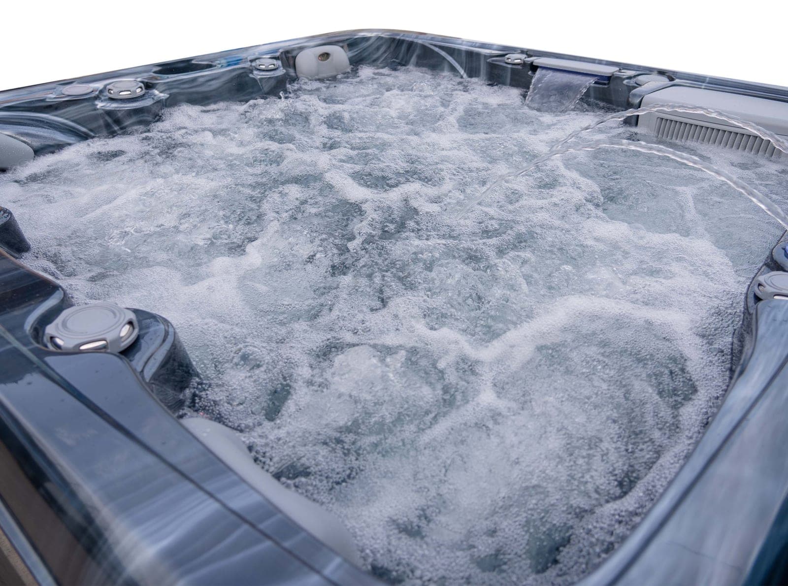 LimaTwo hot tub11
